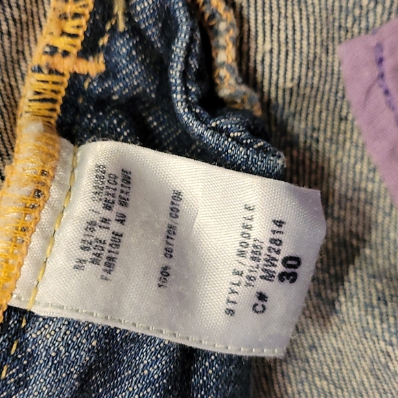 Like New Guess Jeans Beads and Hearts Distressed Mini Skirt - Picture 8 of 9